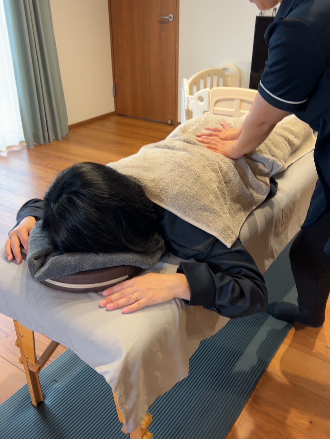 抱っこ肩こり・腰痛ケア整体の画像